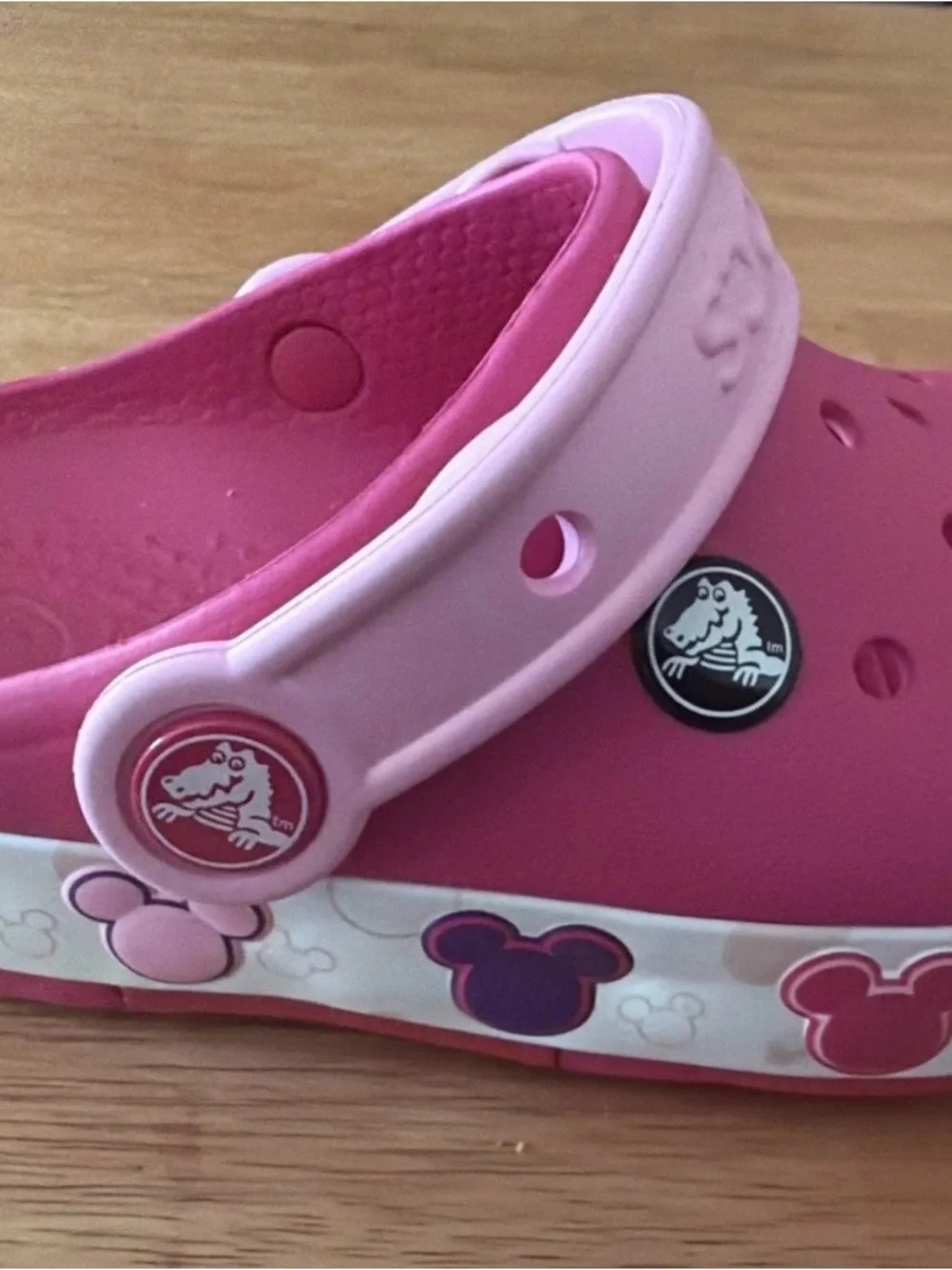 CROCS up sale